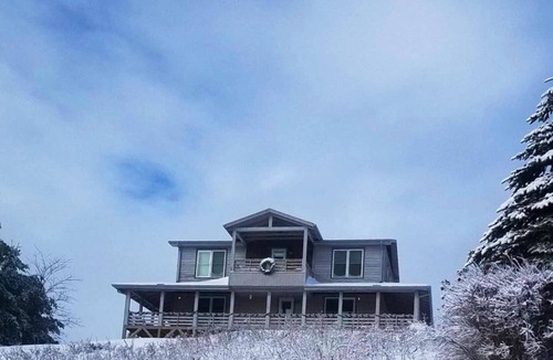 Newland Cabin | Joyful Vista with Breathtaking Views!