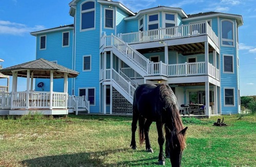 Carova Beach House | July specials Htd pool/hotub, firepit oceanview, Wild Horses, 6 bed 7 baths