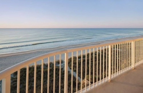 Ash Condo | June 15-22! Price reduced! 1 bedroom, Peaceful Beachfront, Westwinds
