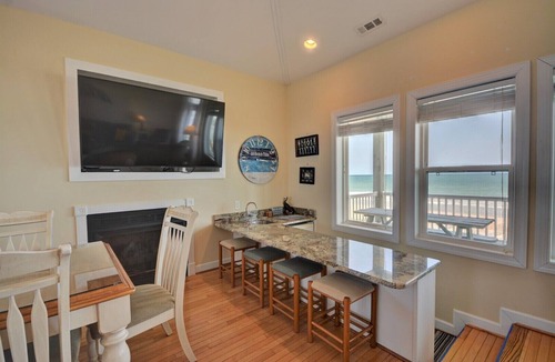 North Topsail Beach House | "Just Chill'n" - OCEANFRONT 5 Bedroom Home