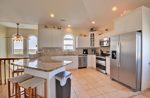 North Topsail Beach House | "Just Chill'n" - OCEANFRONT 5 Bedroom Home