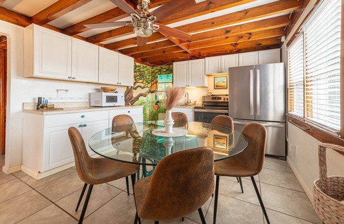 Southern Shores House | K2118 Oh So Sandy! Historic Oceanside Flat Top! Steps from Beach. Short Stays Welcomed!