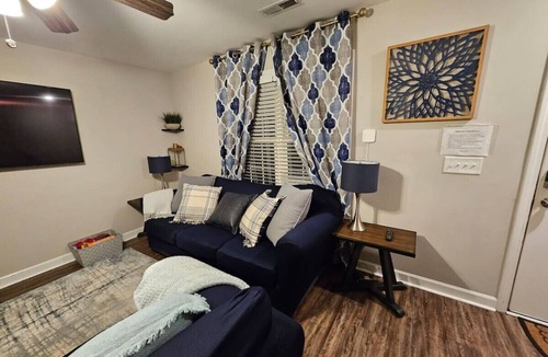 Kannapolis House | Kannapolis Elegant Townhouse (Right Side - duplex)