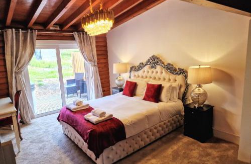 Blairgowrie Cabin | Kaoglen-Spruce-Hot Tub-Forrest Setting-Pet Friendly