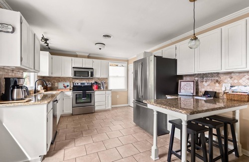 Nashville House | Karaoke Lounge · 4BR Sleeps 9 · Dog-Friendly