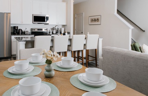 Cornelius House | Kasita Cornelius West | king&queen beds | NEW!