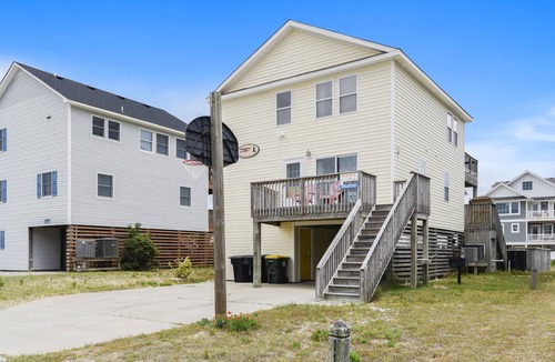 Kill Devil Hills House | KD1105- 1 Block to Beach- 5 BRs, Private Pool, Hot Tub, and Dog Friendly!