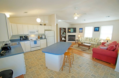 Colington House | KD2035- Cute beach bungalow with 3 bedrooms, and 2 baths, Theatre Room!