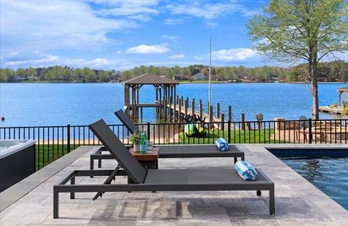 Mooresville House | Keenan Beach w/Beach, Heated Pool & Game Room