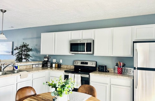 Westgate House | Keep it simple at this pet friendly and centrally-located place.
