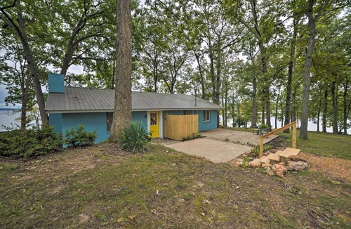 New Concord Cottage | Kentucky Lake Cabin w/Private Dock + Yard
