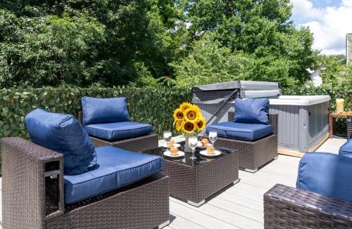 Kernersville House | Kernersville King Beds Hot Tub Arcade Firepit