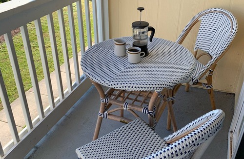 Emerald Isle Condo | King Bedroom Suite Condo - Walking Distance to Beach! Linens/Towels included!