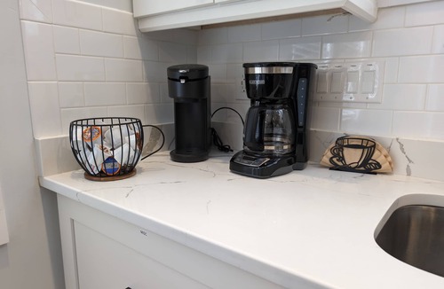 Corolla Light Cottage | King & Bunk Beds, Beach Parking Pass, & Pets Stay Free