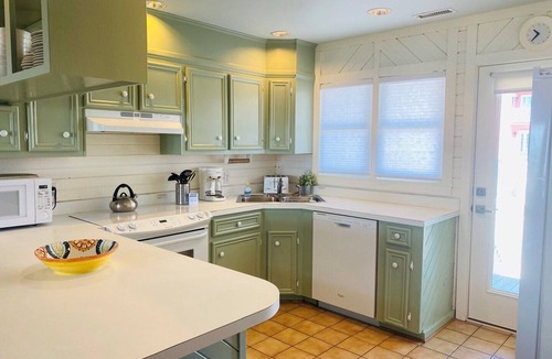 Holden Beach House | King of the Sea - Oceanfront with Covered Oceanside Porch!