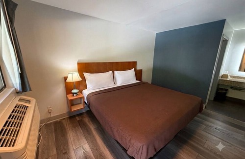 Oxford Hotel | King's Inn Motel