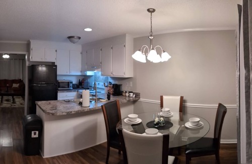 Winterville House | King size* ECU* Dining* Convenient Location*