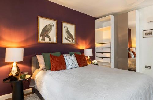 West Ealing Apartment | King Studio Apartment with Garden and Parking