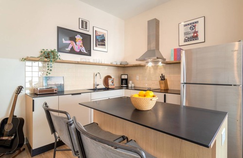 Buena Vista Apartment | King Studio + Record Player | Walkable Germantown | Conway by AvantStay