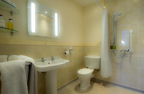 Giggleswick Bed & Breakfast | King William Guest House