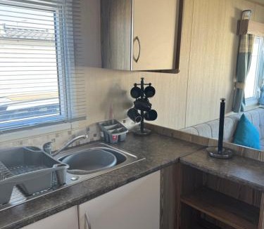 Ingoldmells Ski Chalet | Kingfisher Caravan Platinum and Silver