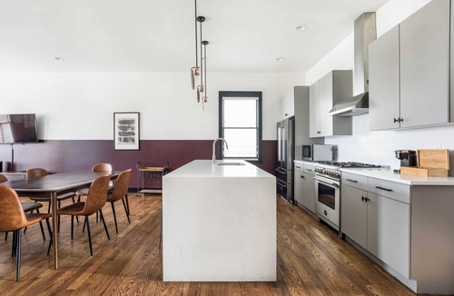 Germantown Condo | Kitty, Faith & Barbara by Avantstay 3 Unit Buyout w/12br in Heart of Nashville