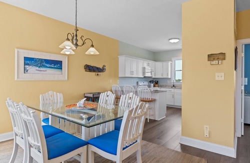 Emerald Isle House | Kokomoe: Cozy Beach Retreat with Pool, Golf Cart & Pet-Friendly Perks!