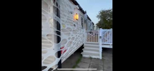 Grimsby Other | KPC-HELLYEAH caravan Contractors welcome at HAVEN Cleethorpes beach holiday park