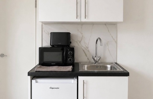 Wood Green House | KW SELF CONTAIN STUDIOS ALEXANDRA PALACE
