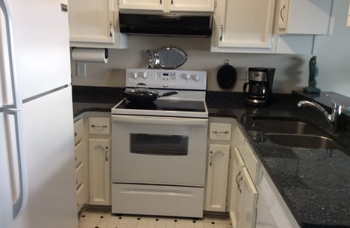 North Carolina Coast Condo | La Casita-Oceanfront Oasis with Great Views
