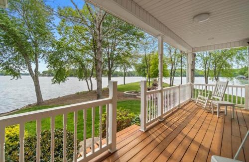 Bethlehem House | La Peninsule At Lake Hickory