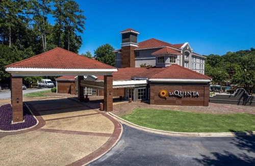 Hoover Hotel | La Quinta by Wyndham Birmingham Hoover