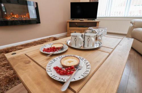 Whitby House | La Rochelle
