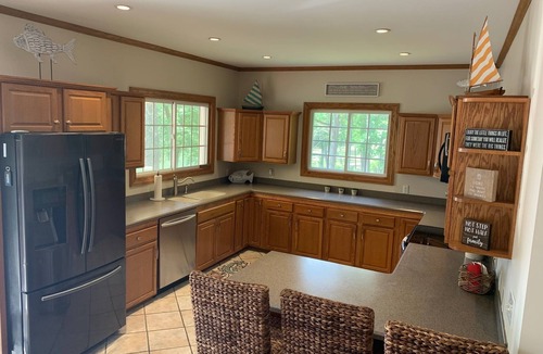Henrico House | LABOR DAY SPECIAL- 3 Living spaces w/3 full Kitchens & a sandy beach