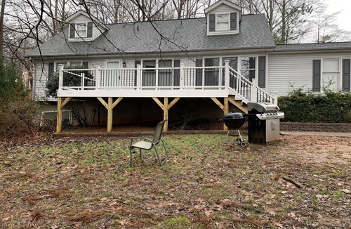 Sherrills Ford House | LABOR DAY SPECIAL ; just REDUCED to 275 per night