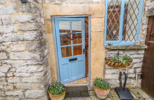 Castleton House | Laburnum Cottage