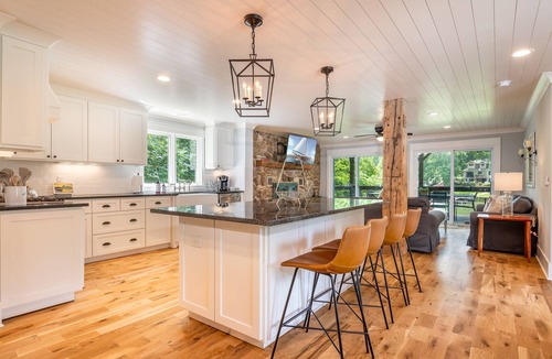 Mount Mourne House | Lake Escape's Endless Summer