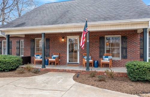 Mooresville House | Lake Escape's Sunny Daze