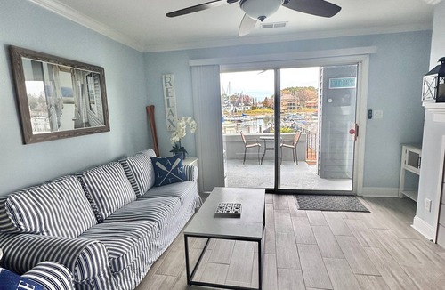 Cornelius Condo | Lake front 2Bedroom & 2bath condo