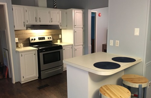 Mooresville House | Lake Front cottage near shopping. Quiet cove on Lake Norman. With lake toys