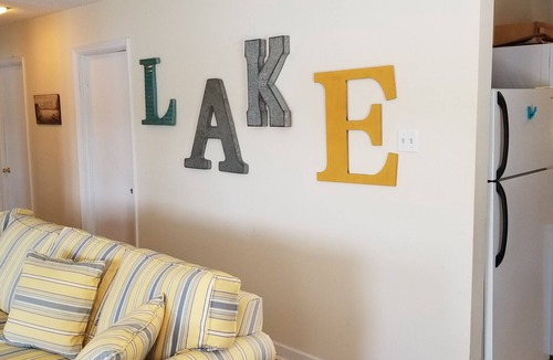 Southmont House | Lake front cottage with dock