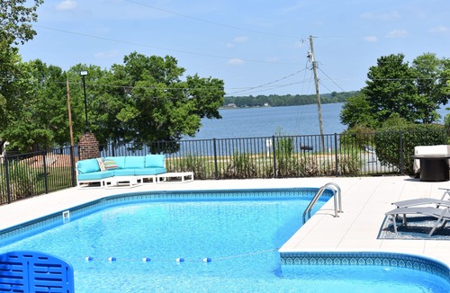 Lake Norman of Catawba House | Lake Front Home w/Dock, Kayaks, Private Pool - 4BR/3B Stunning Views, Sleeps 13!