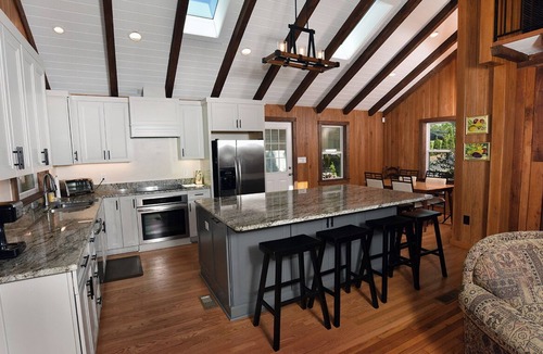 Troutman House | Lake Front Home With Beautiful Veiw And Deep Water