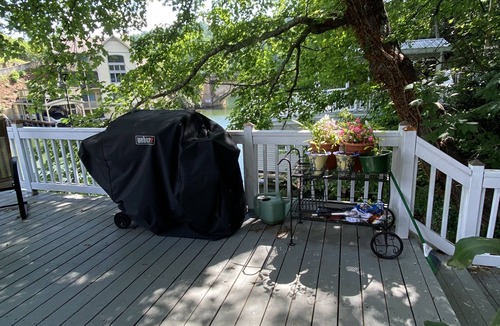 Garner Cove House | Lake front house & kayaks in hidden GEM lake lure