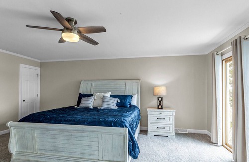 Mount Gilead House | Lake Front Luxury