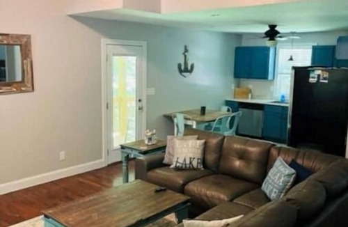 Macon House | Lake Gaston Offshore Oasis! Cabin on huge property