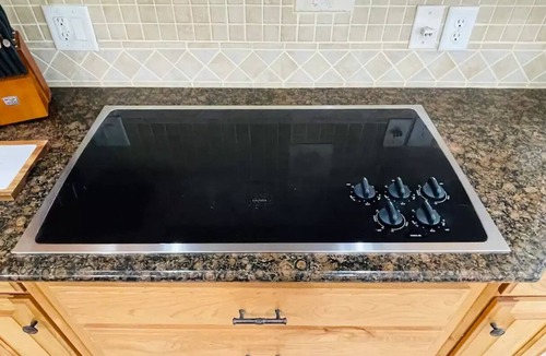 Henrico House | Lake Gaston Waterfront Estate BBQ TV AC
