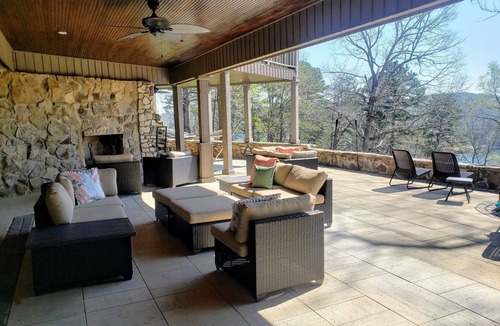 St. Stephens House | Lake Hickory Estate