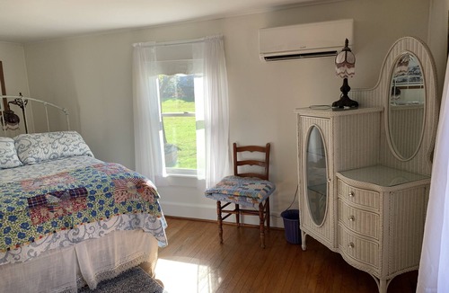Nebo Other | Lake James Historic Couple's Retreat 10 mins from Lake James, on Wine Circuit