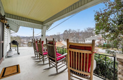 Lake Junaluska Cottage | Lake Junaluska Cabin w/Deck, Clawfoot Tub, Pool